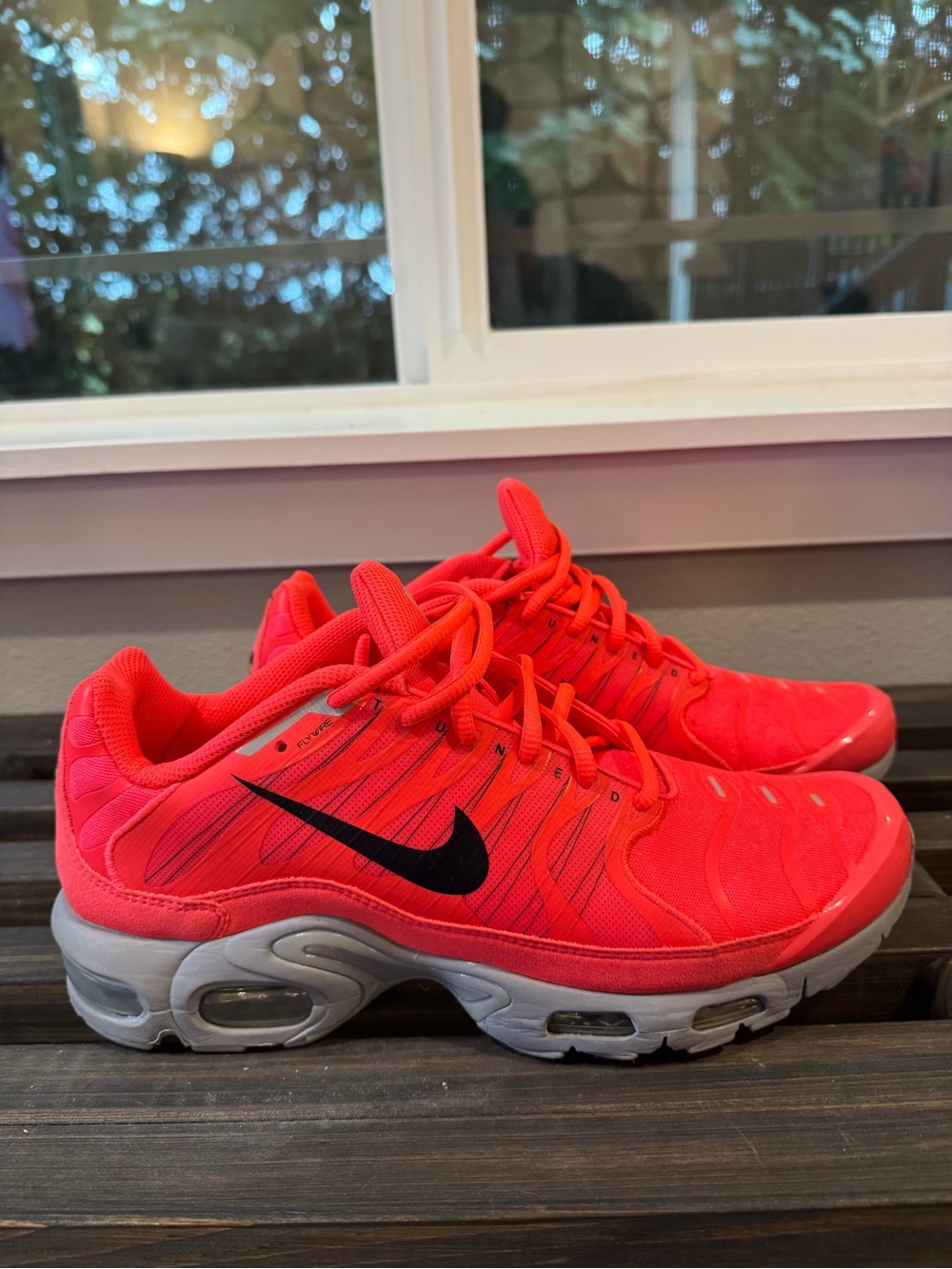 Nike Air Max Plus Tuned 1.5 Solar Red/Grey Low Top Lace Up Sneaker 426882-640